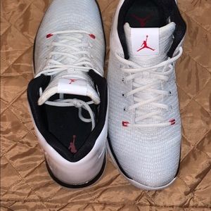 Jordan Xxx1  low tops , white